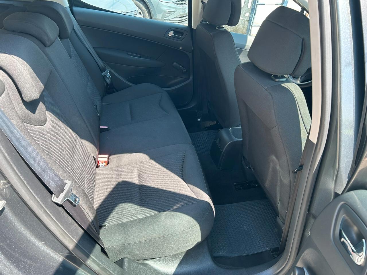Peugeot 308 1.6 VTi 120CV 5p. - OK NEOPATENTATI