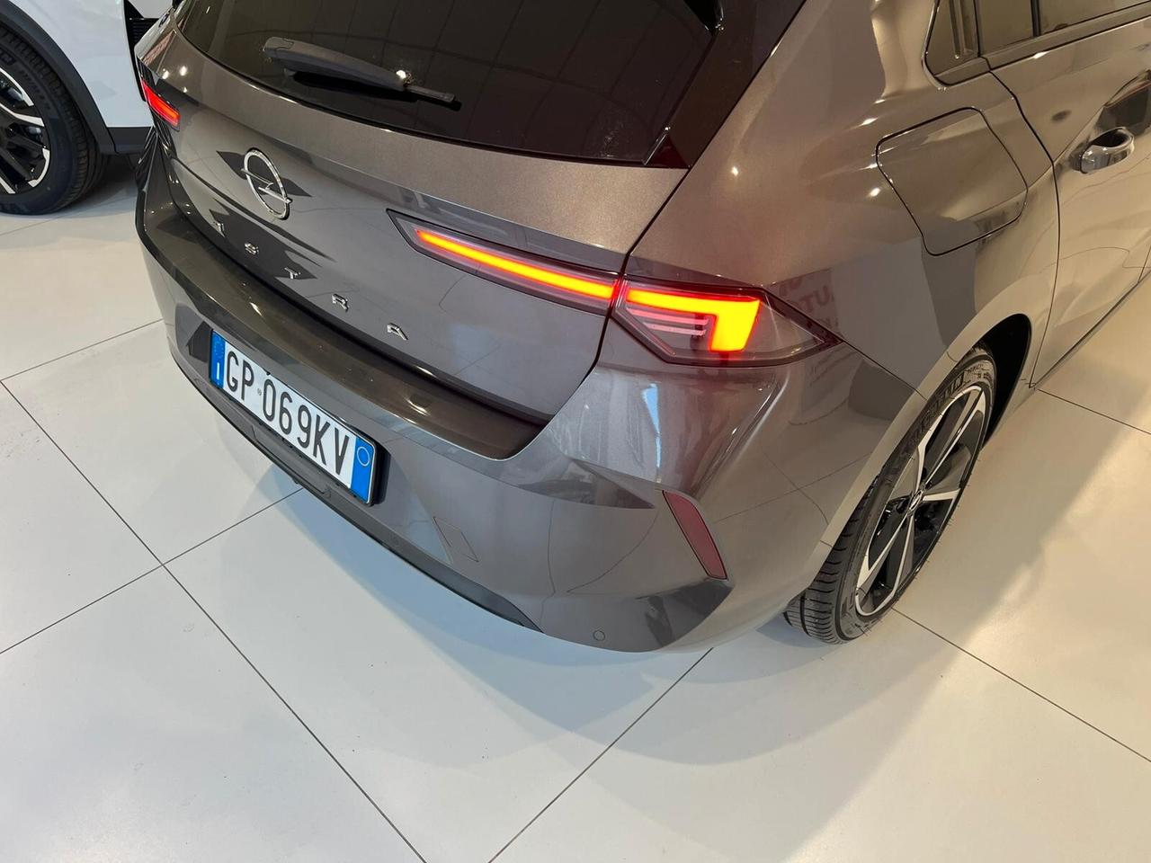 Opel Astra 1.2 Turbo 130 CV Business Elegance