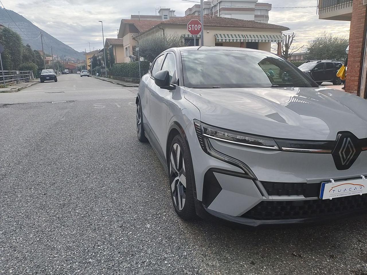 Renault Megane Techno E-TECH EV60 optimum charge