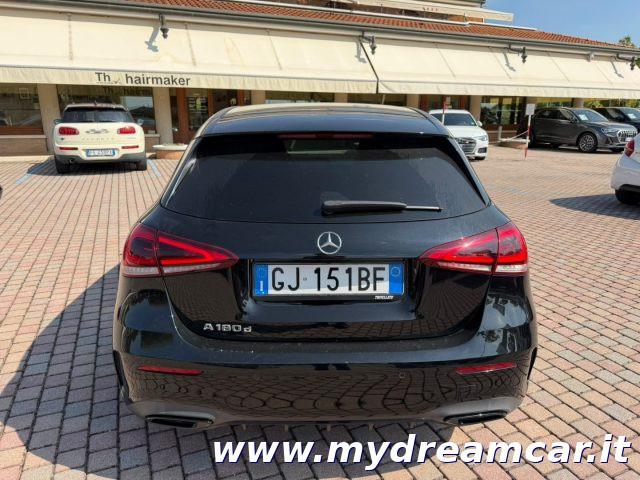 MERCEDES-BENZ A 180 d Automatic Premium Night Edition LUCI AMBIENTE