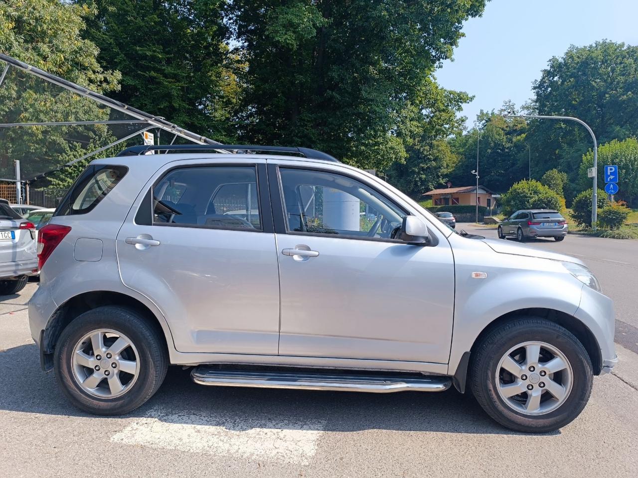 Daihatsu Terios 1.5 4WD SX 2 TRENI GOMME