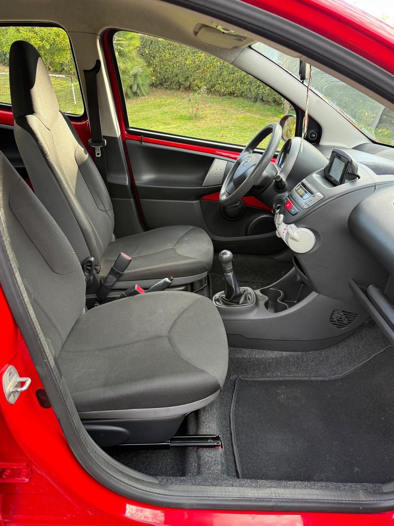 Toyota Aygo 1.0 12V VVT-i 5 porte Orange Connect MMT