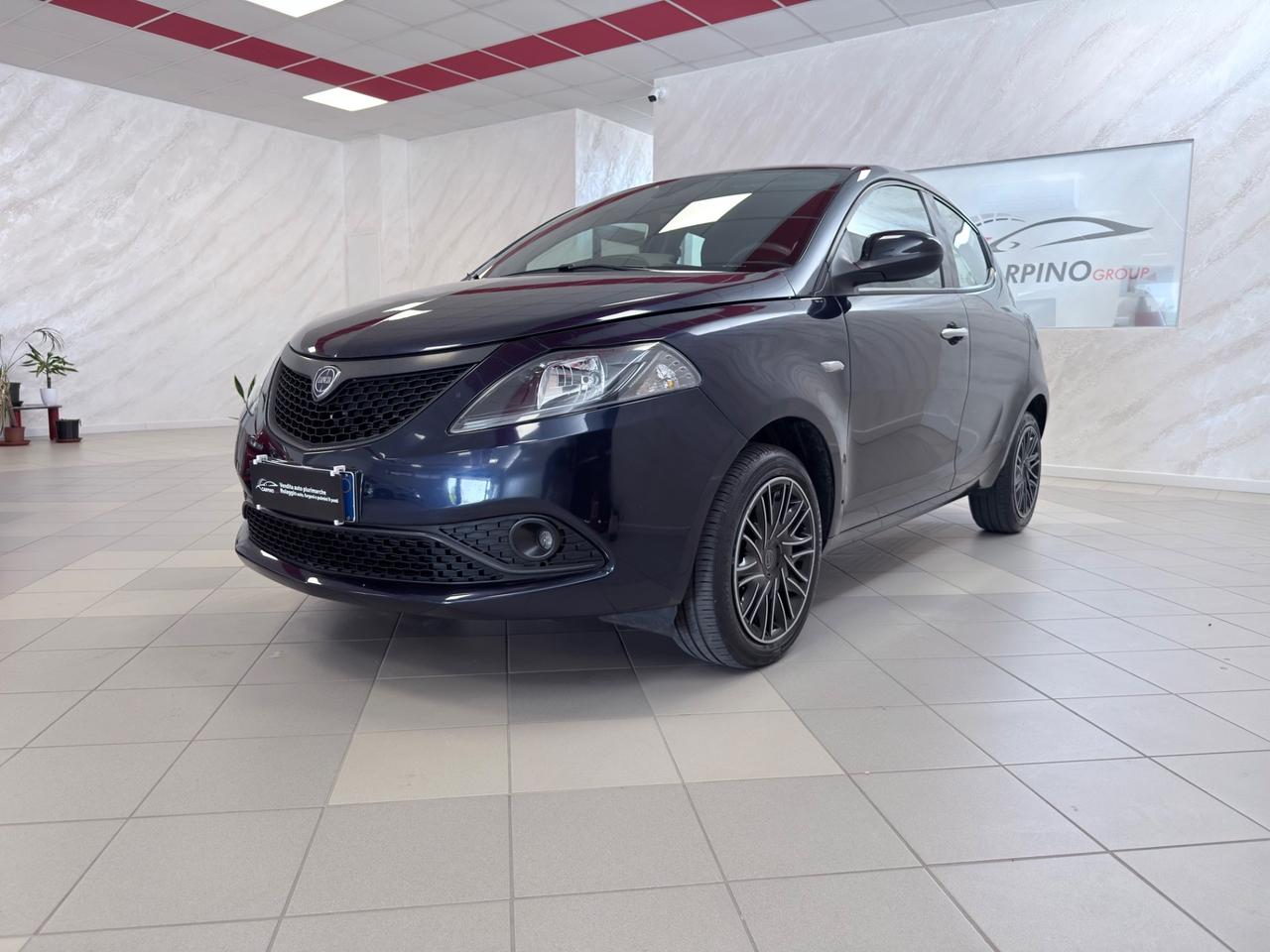 Lancia Ypsilon 1.0 FireFly 5 porte S&S Hybrid Ecochic A. Ferretti