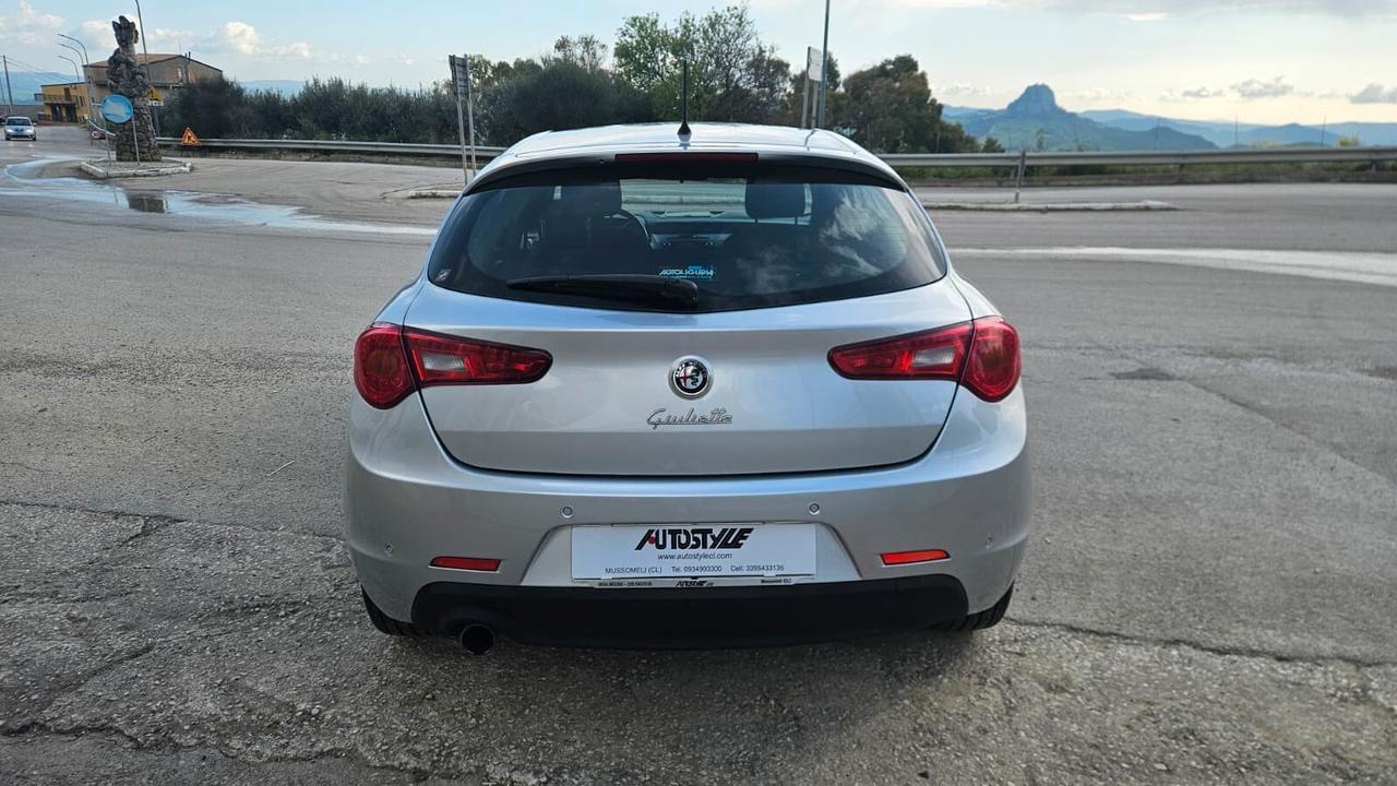 Alfa Romeo Giulietta 1.6 JTDm-2 105 CV Distinctive