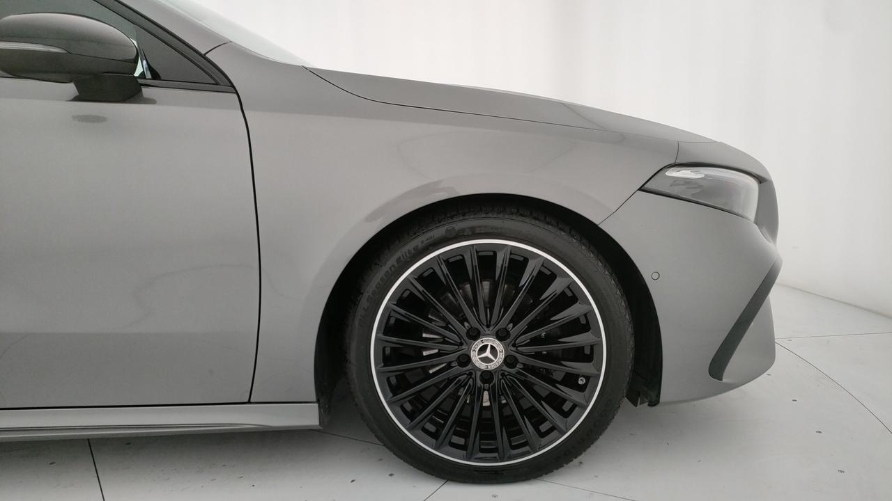 Mercedes-Benz Classe A - W177 2023 - A 200 d AMG Line Premium Plus auto