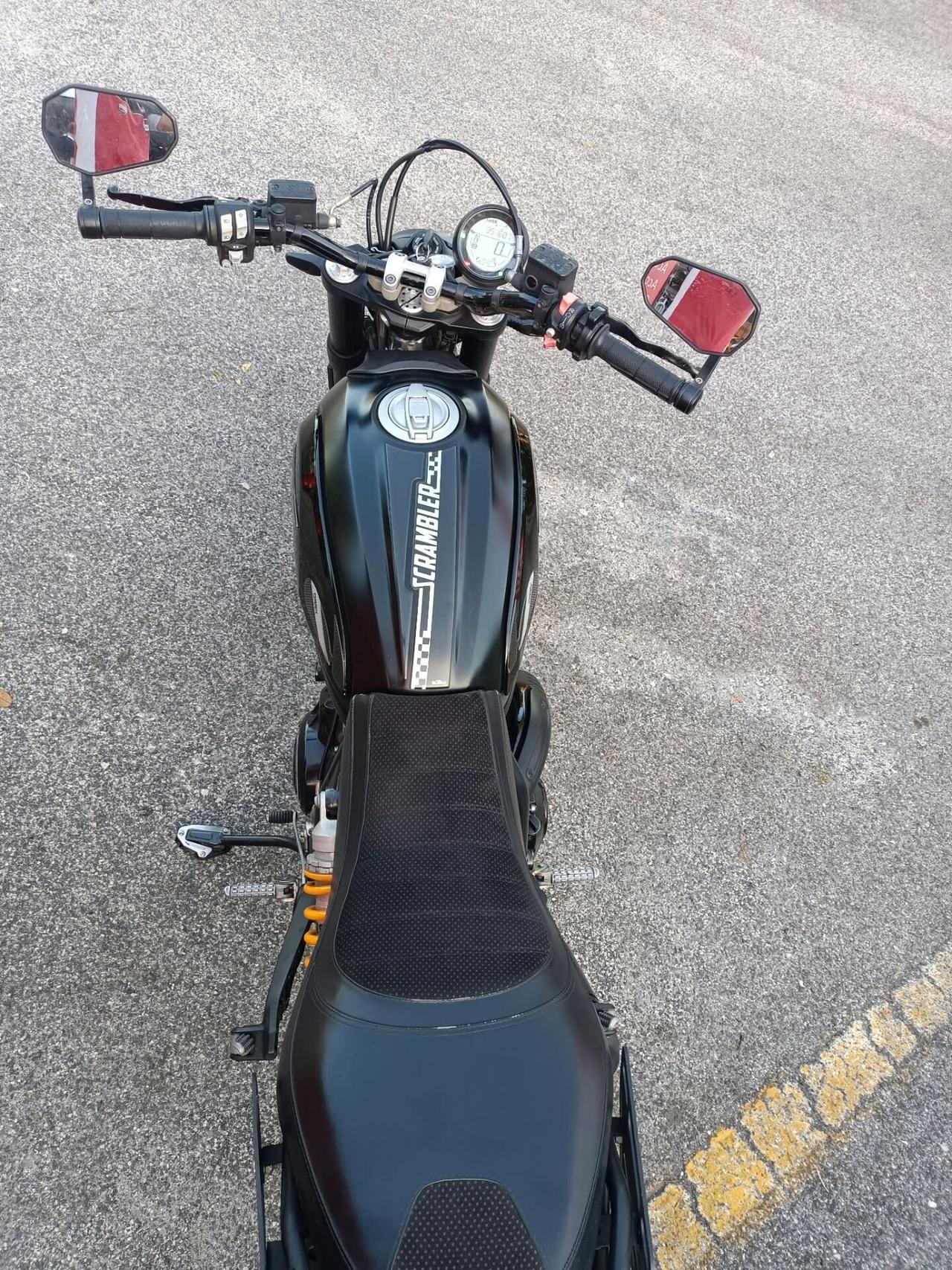 Ducati Scrambler 800 ICON DARK