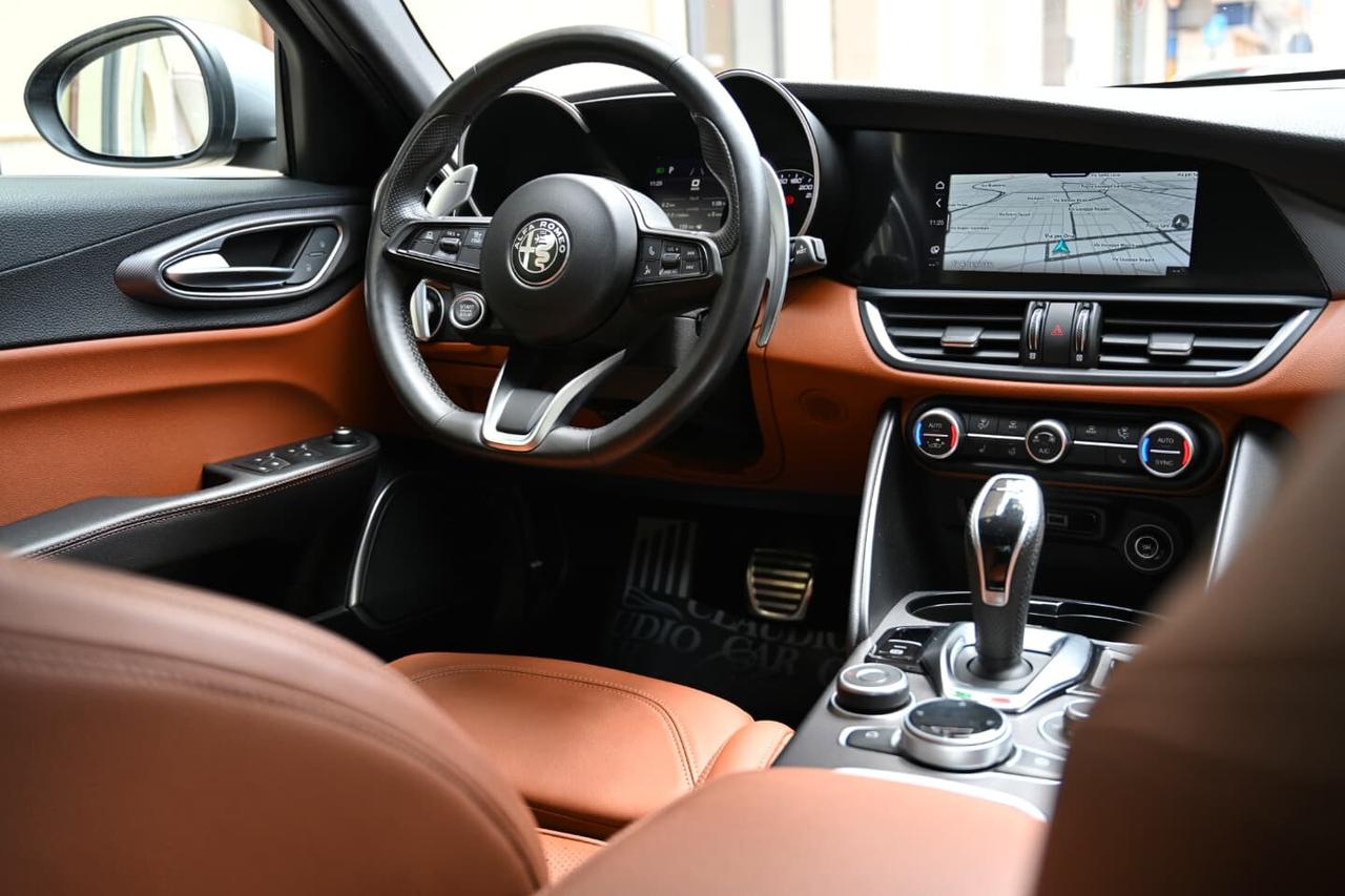 Alfa Romeo Giulia 2.2 Turbodiesel 210 CV AT8 AWD Q4 Veloce
