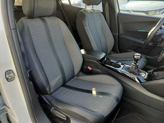 Peugeot 2008 PureTech 100 S&S Allure Pack