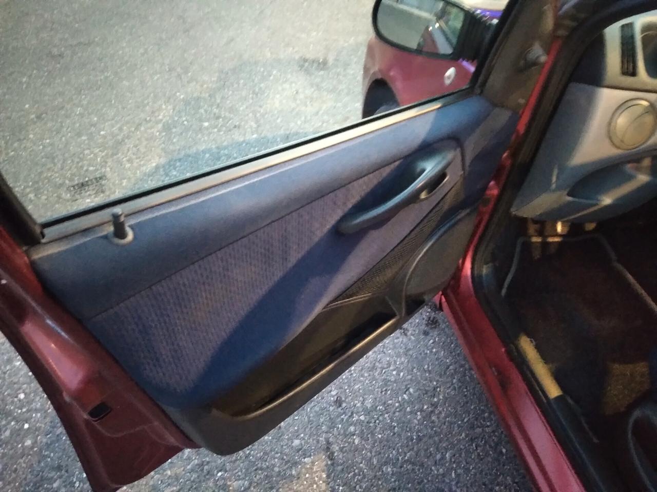 Fiat Punto 1.2i 60cv cat 5 porte ELX x neopatentati