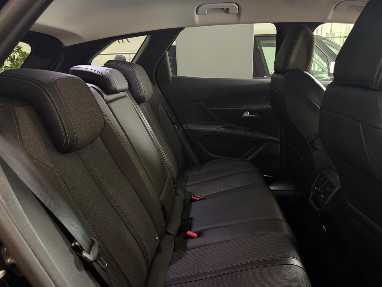 Peugeot 3008 BlueHDi 130 S&S EAT8 Allure Pack 2021