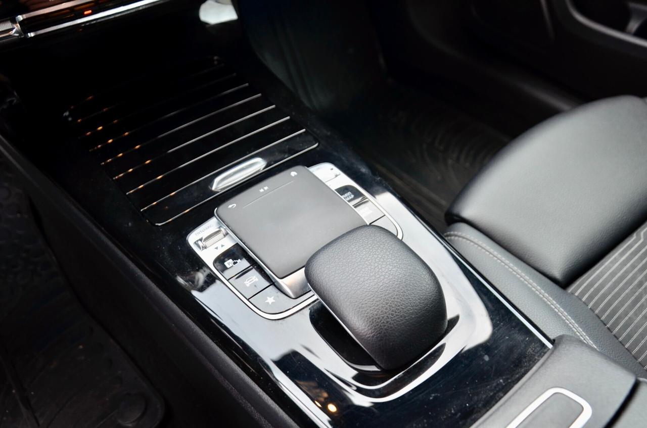 MERCEDES-BENZ A 180d SPORT 116cv AUTO, UFF ITALIANA, SERVICE CON FATTURE, EURO 6D, FARI LED, NAVI, RETROCAMERA, APPLE ANDROID, LUCI 64 COLORI, PERMUTE