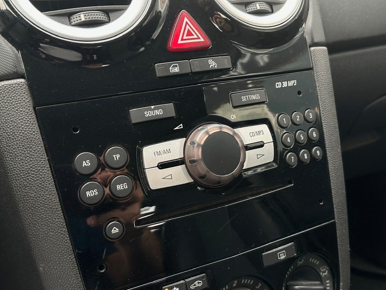 Opel Corsa 1.2 Cosmo *NEOPATENTATI