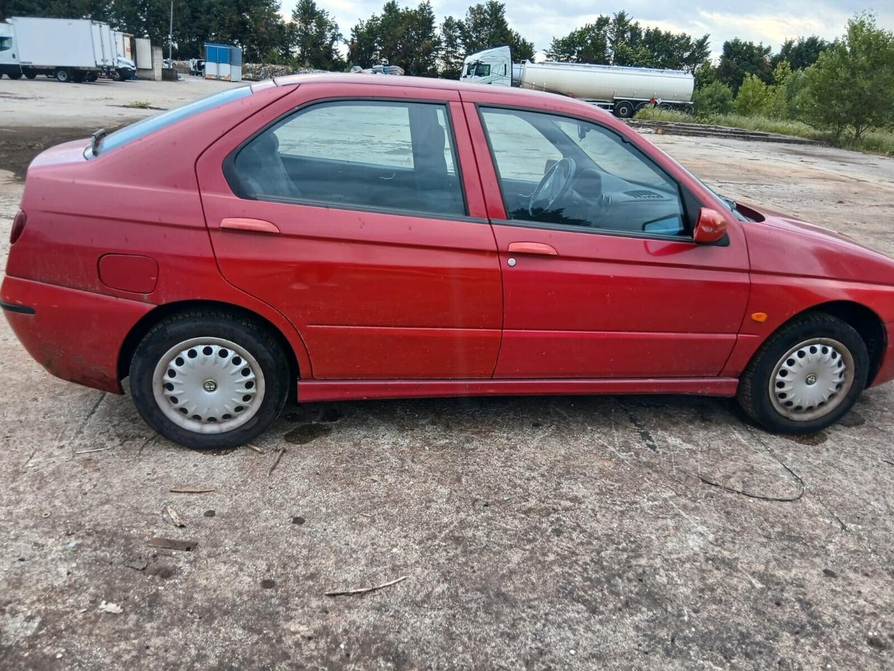 Alfa Romeo 146 1.6 IE cat