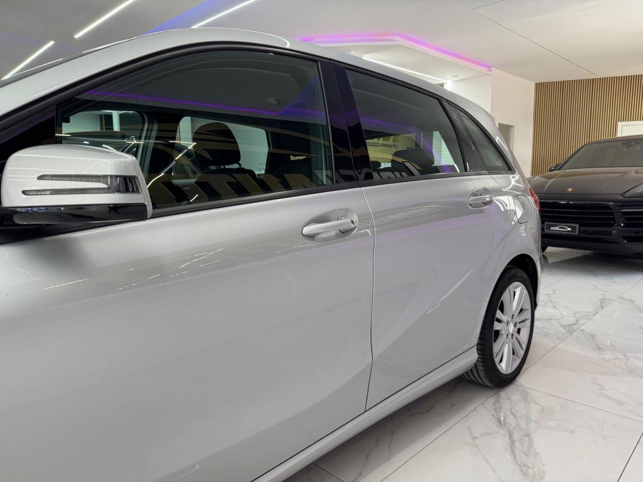 Mercedes-benz Classe B 180d Premium