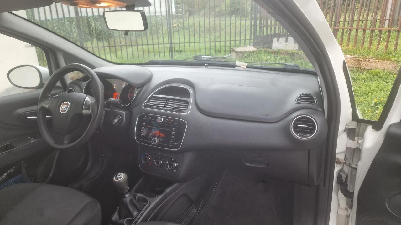 Fiat Punto 1.4 8V Easypower Street - 2014