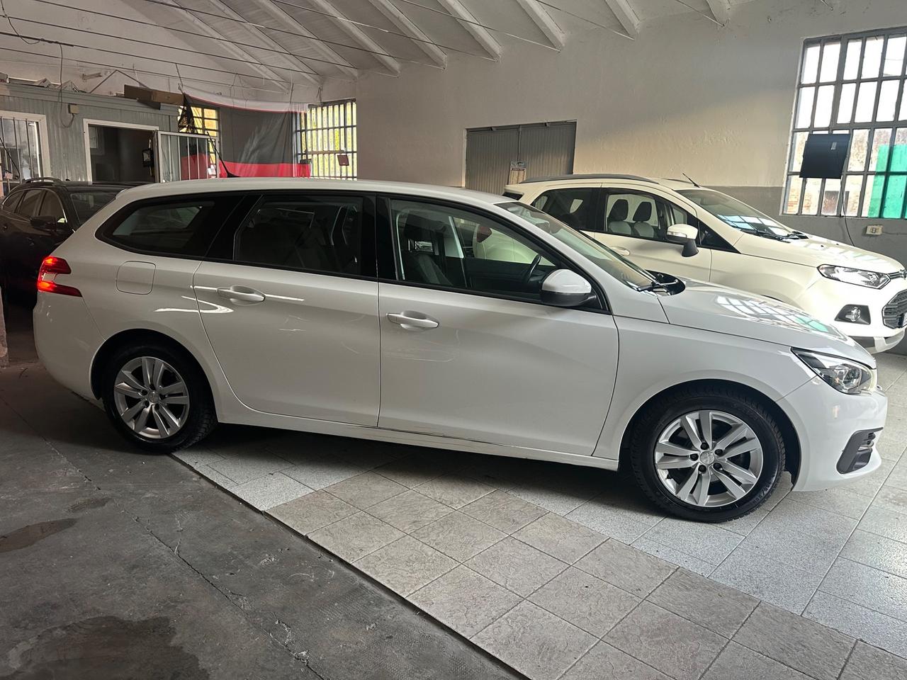 Peugeot 308 BlueHDi 100 S&S SW Business