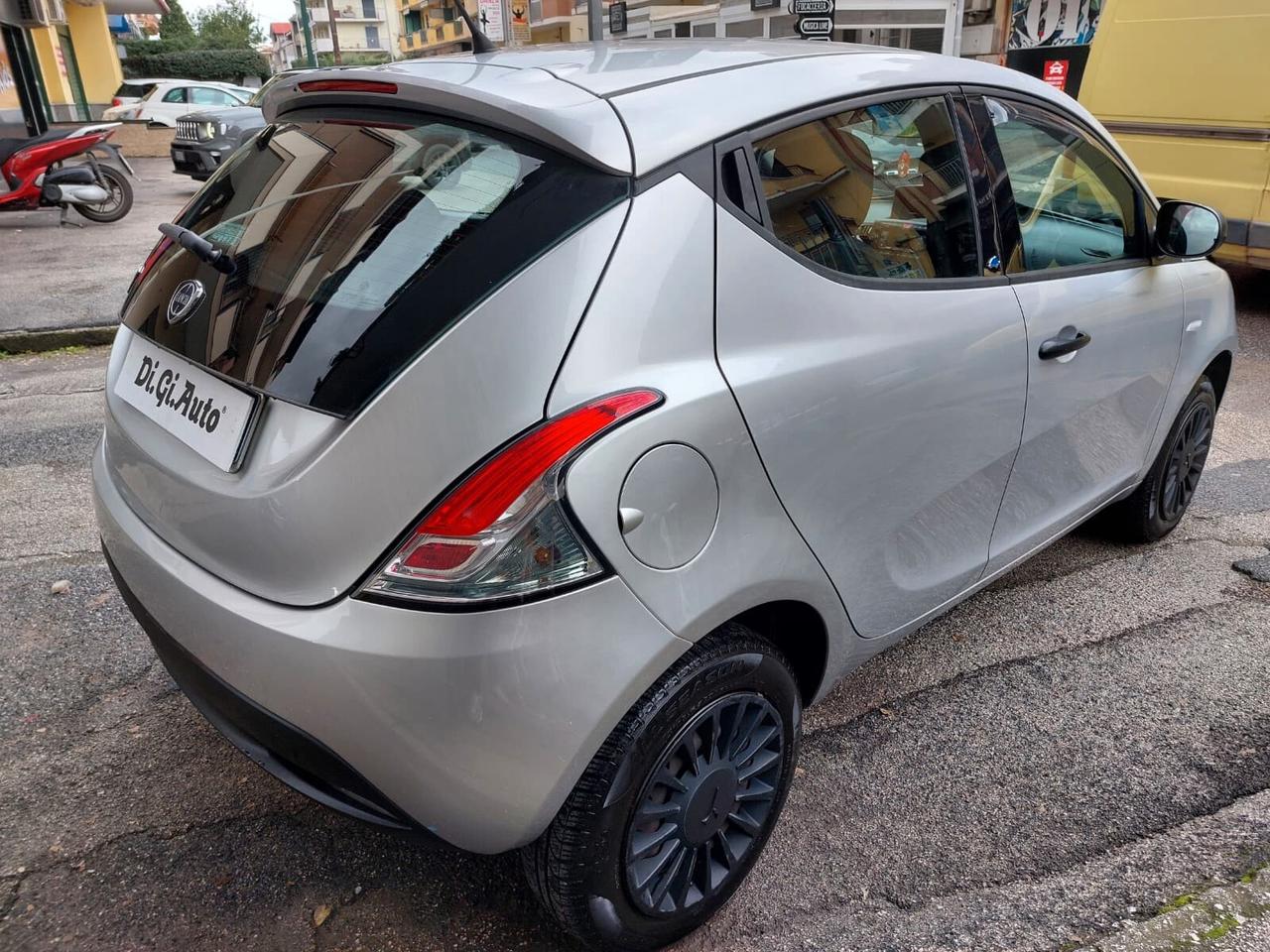 Lancia Ypsilon 5 porte Ecochic Elefantino Blu GAS