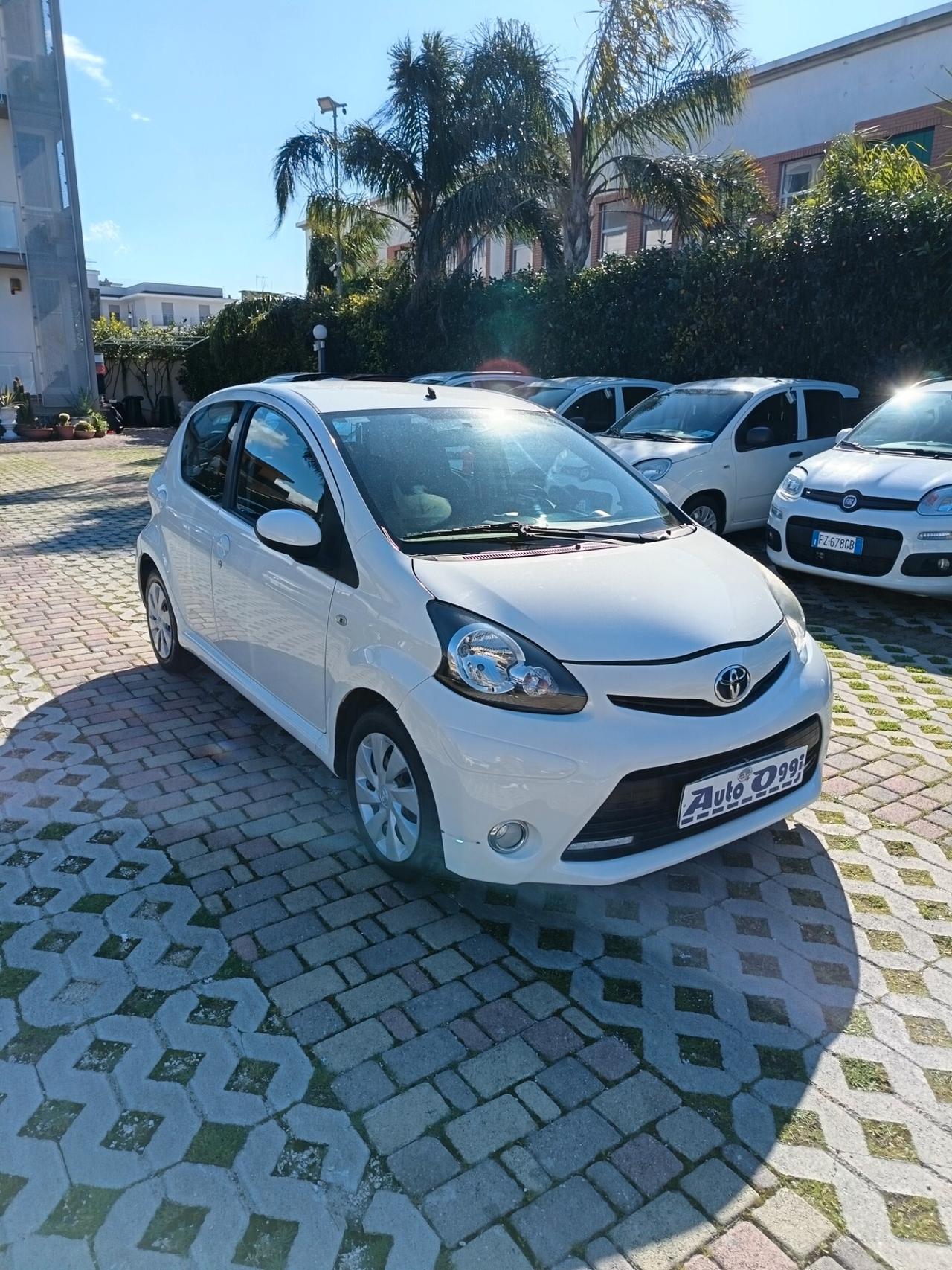 Toyota Aygo 1.0 12V VVT-i 5 porte Active Connect