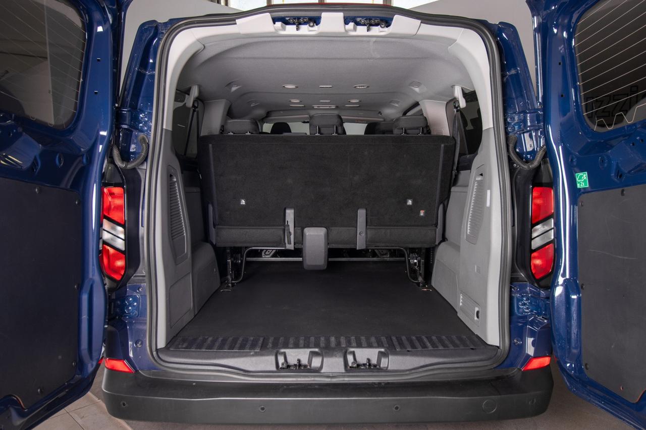 Ford Transit Custom 2.0d 136cv 9 Posti