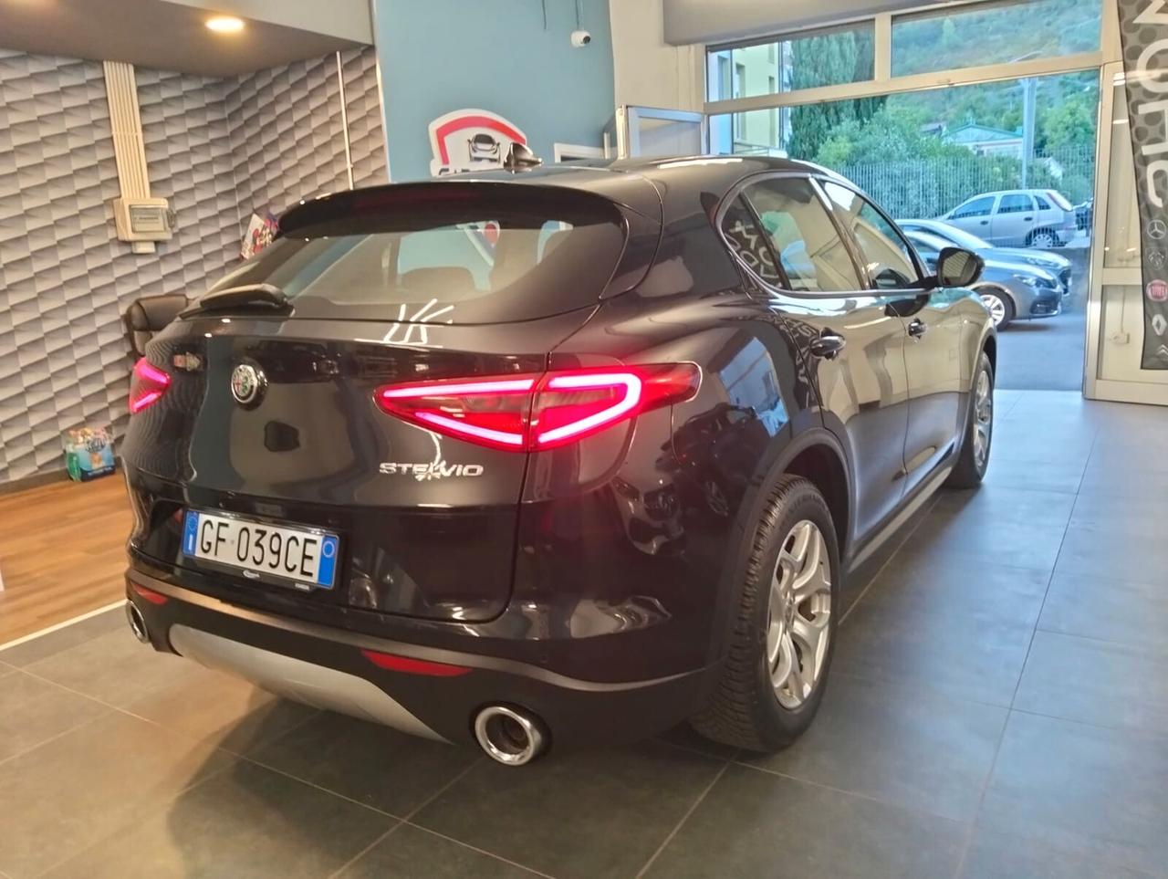 Alfa Romeo Stelvio 2.2 Turbodiesel 190 CV AT8 RWD Business