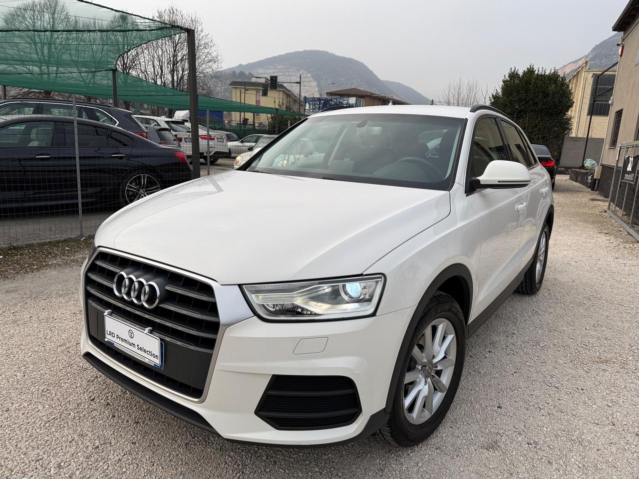 Audi Q3 2.0 Tdi 120cv Navi+Led