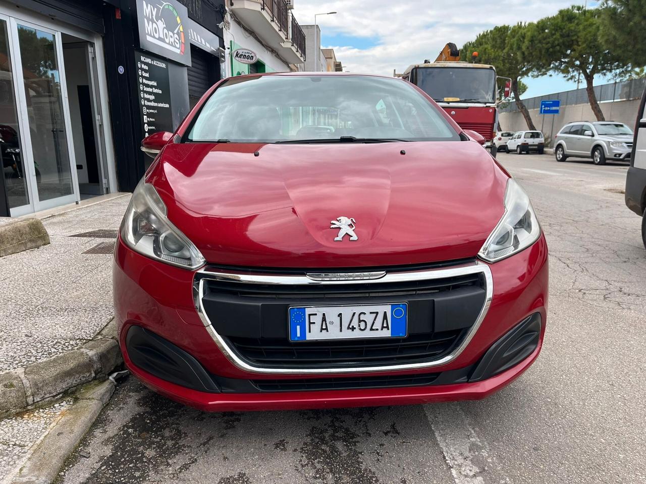 Peugeot 208 1.4 HDi 68 CV 5 porte Allure
