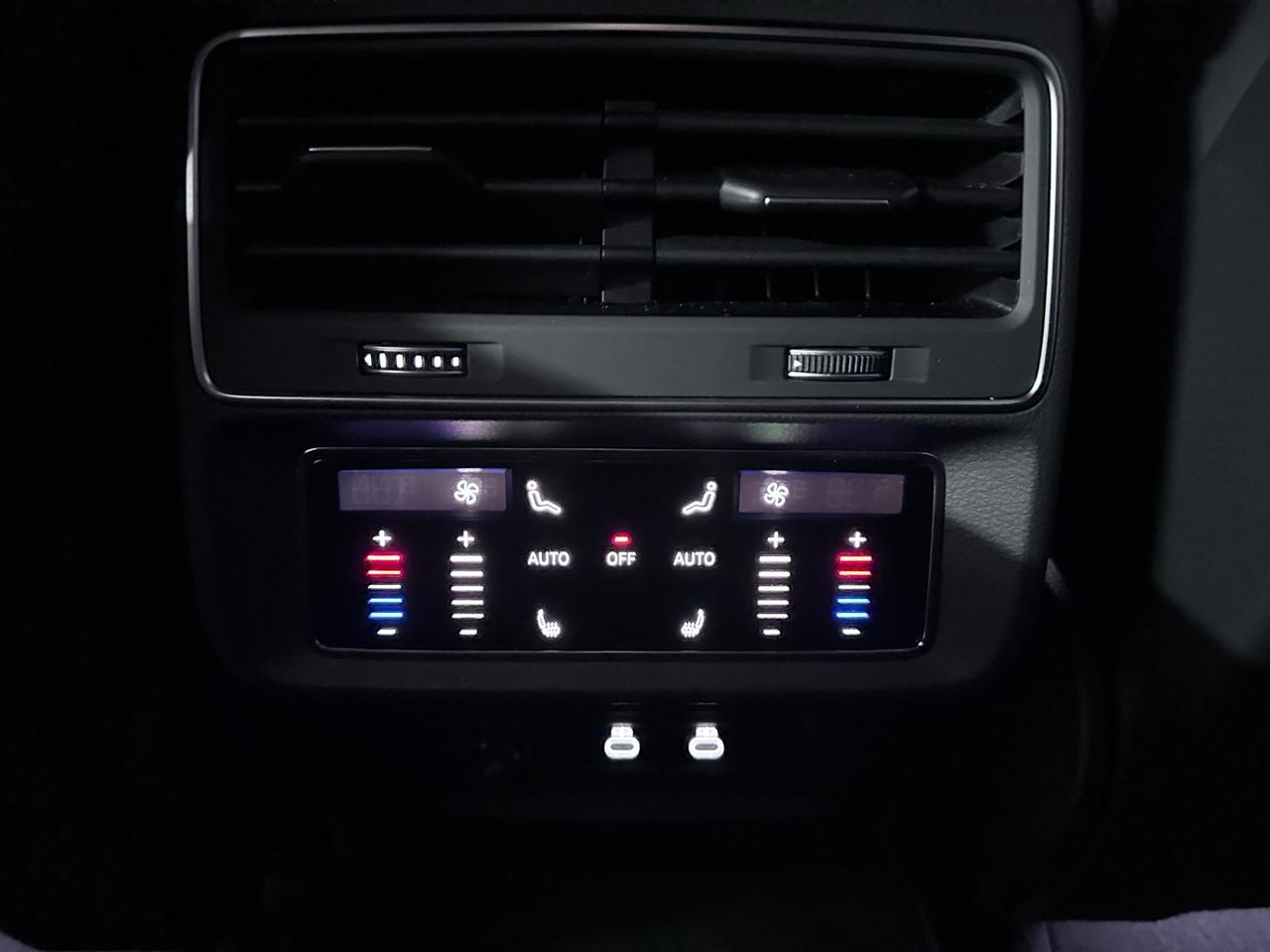 Audi Q8 RS TFSI V8 quattro tiptronic Performance