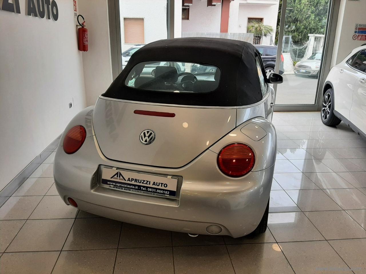 VOLKSWAGEN New Beetle 1.6 Cabrio