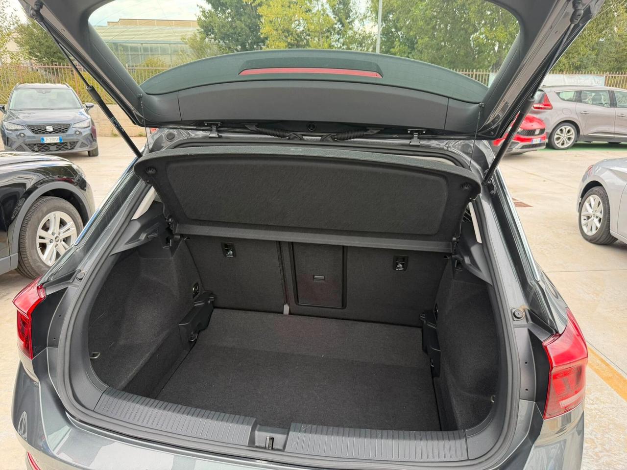 Volkswagen T-Roc 2.0 TDI 116CV 6M LED CARPLAY