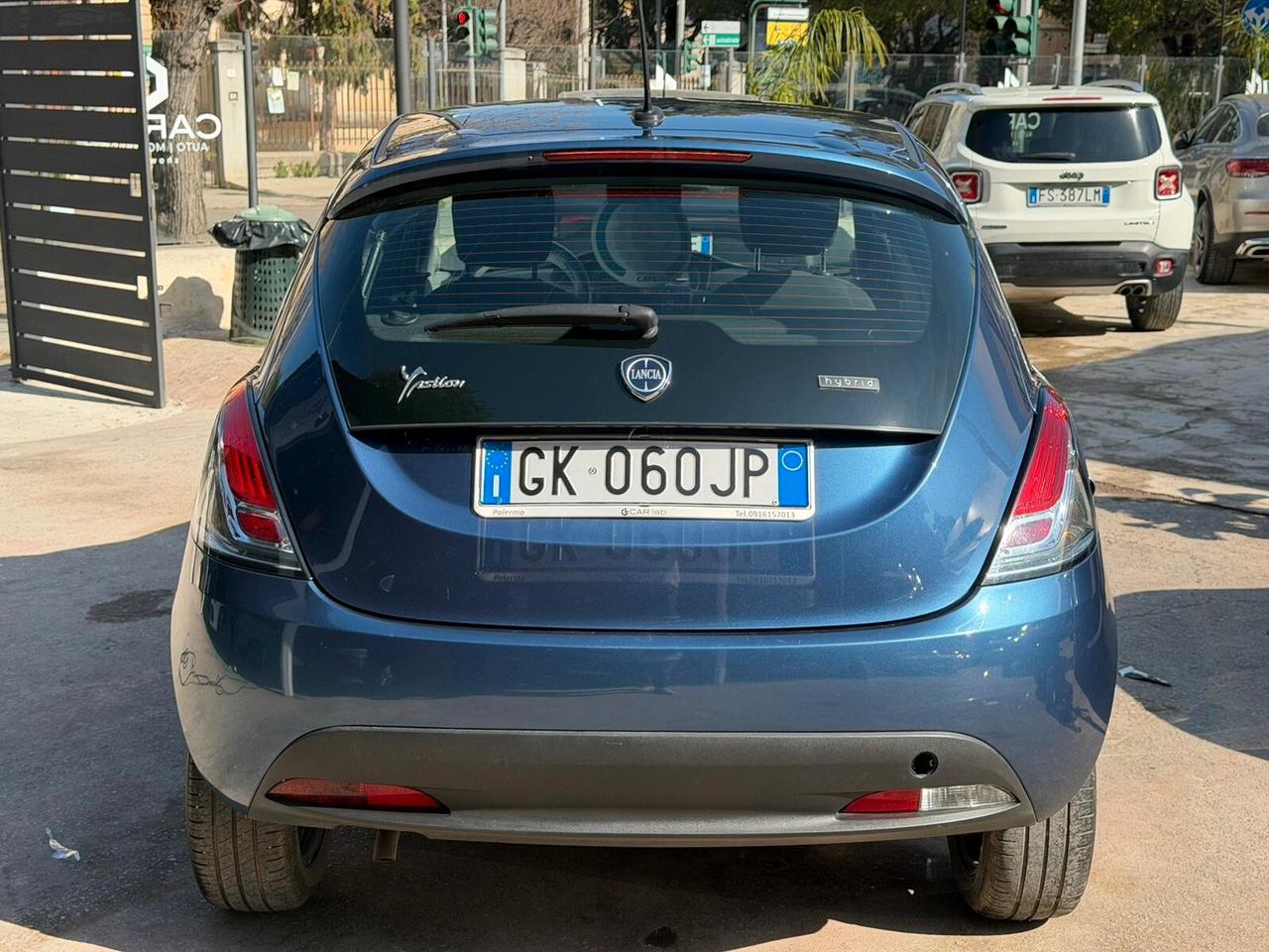 Lancia Ypsilon 1.0 FireFly 5 porte S&S Hybrid Ecochic A. Ferretti