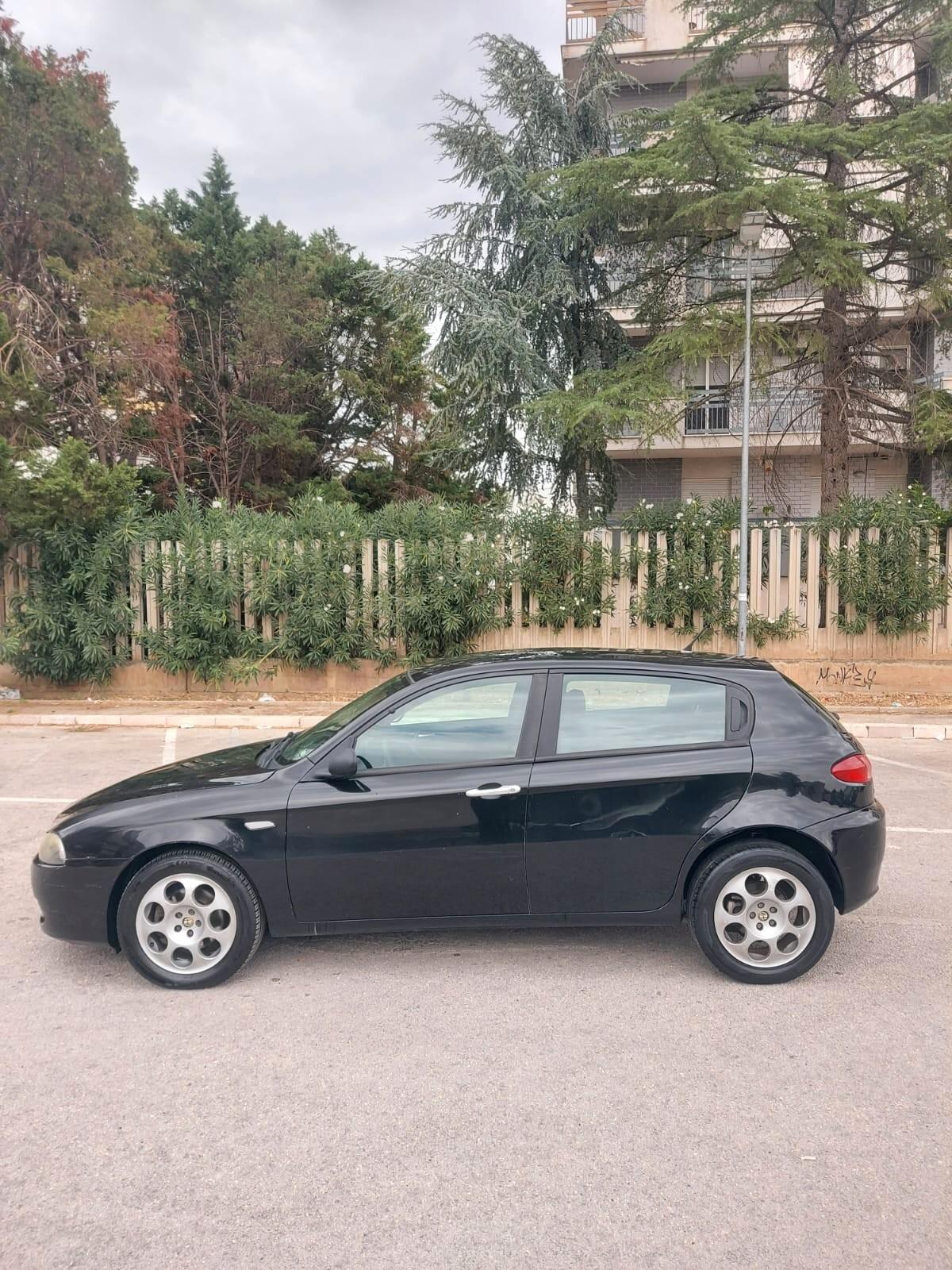 Alfa Romeo 147 1.9 JTD M-JET 16V 5 porte Dist.