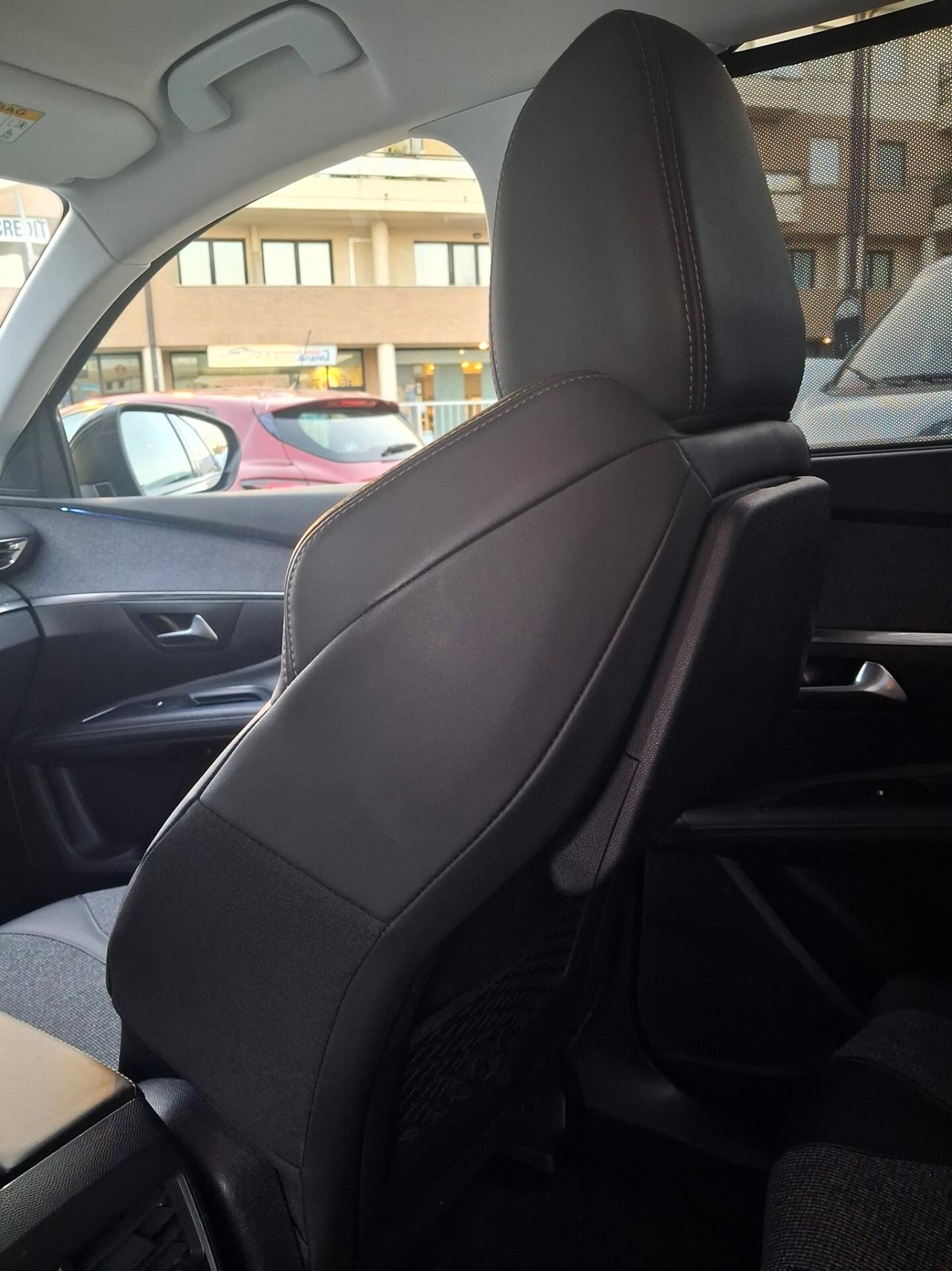 Peugeot 5008 BlueHDi 130 S&S Allure