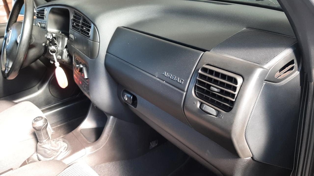 Volkswagen Golf Cabriolet Golf Cabriolet 1.6 cat Trendline