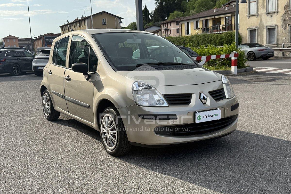 RENAULT Modus 1.2 16V Saint Tropez