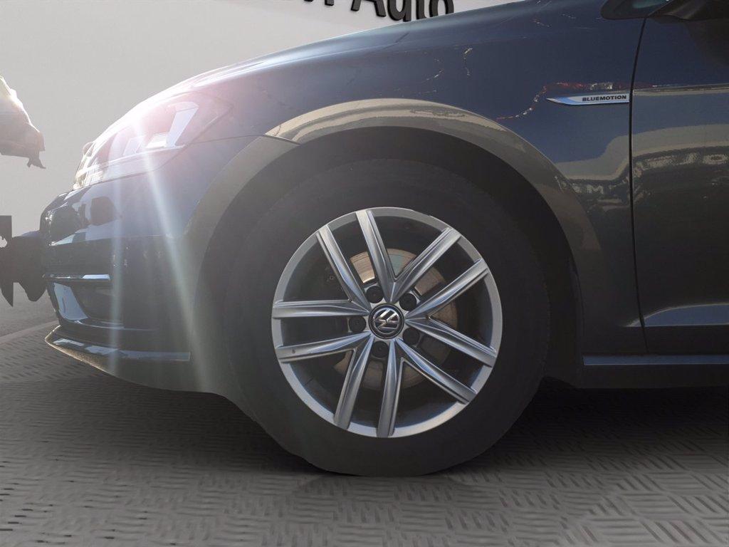 VOLKSWAGEN Golf variant 1.4 tgi trendline 110cv del 2017