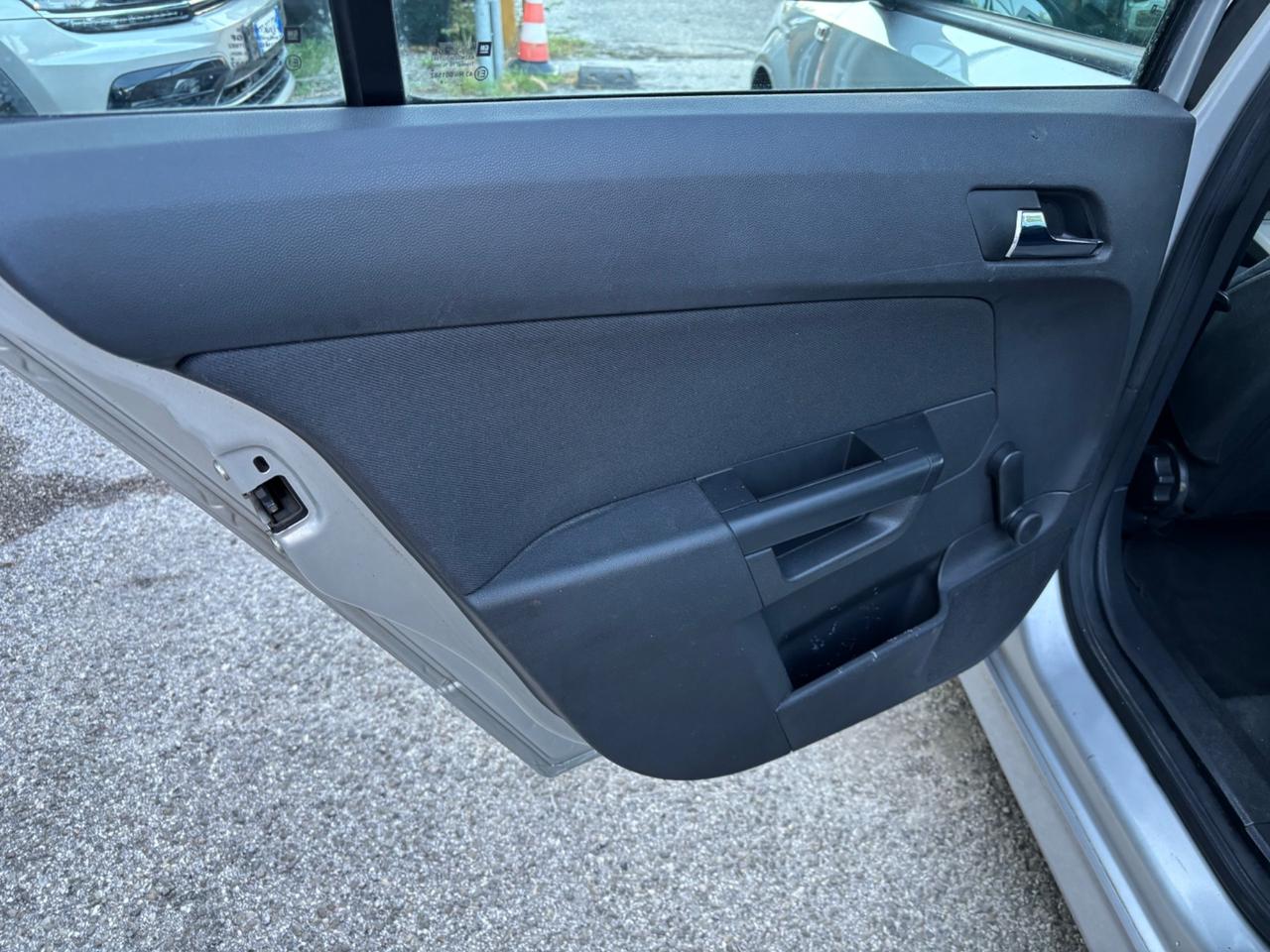 Opel Astra 1.7 CDTI 125CV Cosmo SW OK NEOPATENTATI