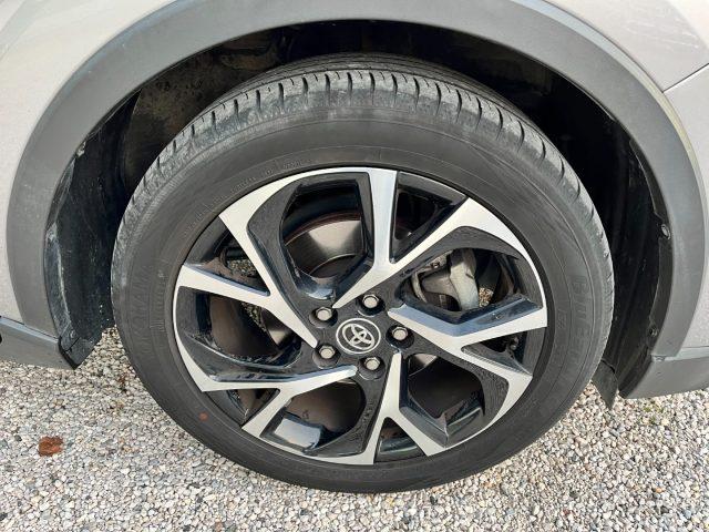 TOYOTA C-HR 1.8 Hybrid E-CVT Trend