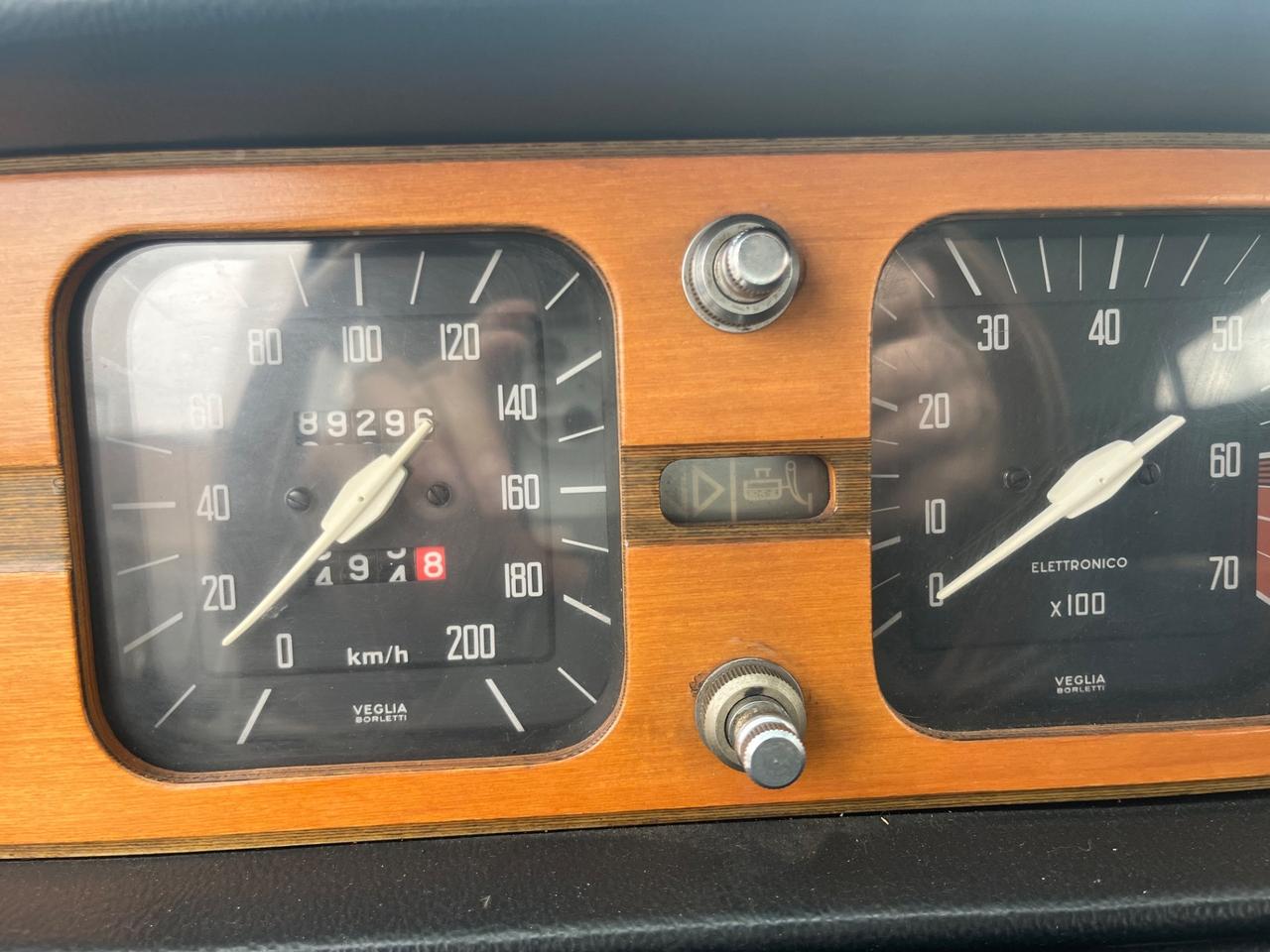 Lancia 2000 iniezione ( Flavia berlina )