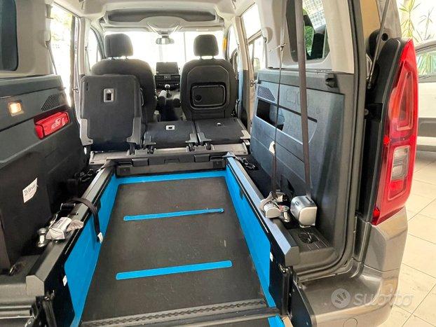 Opel Combo TRASPORTO DISABILI PIANALE RIBASSATO