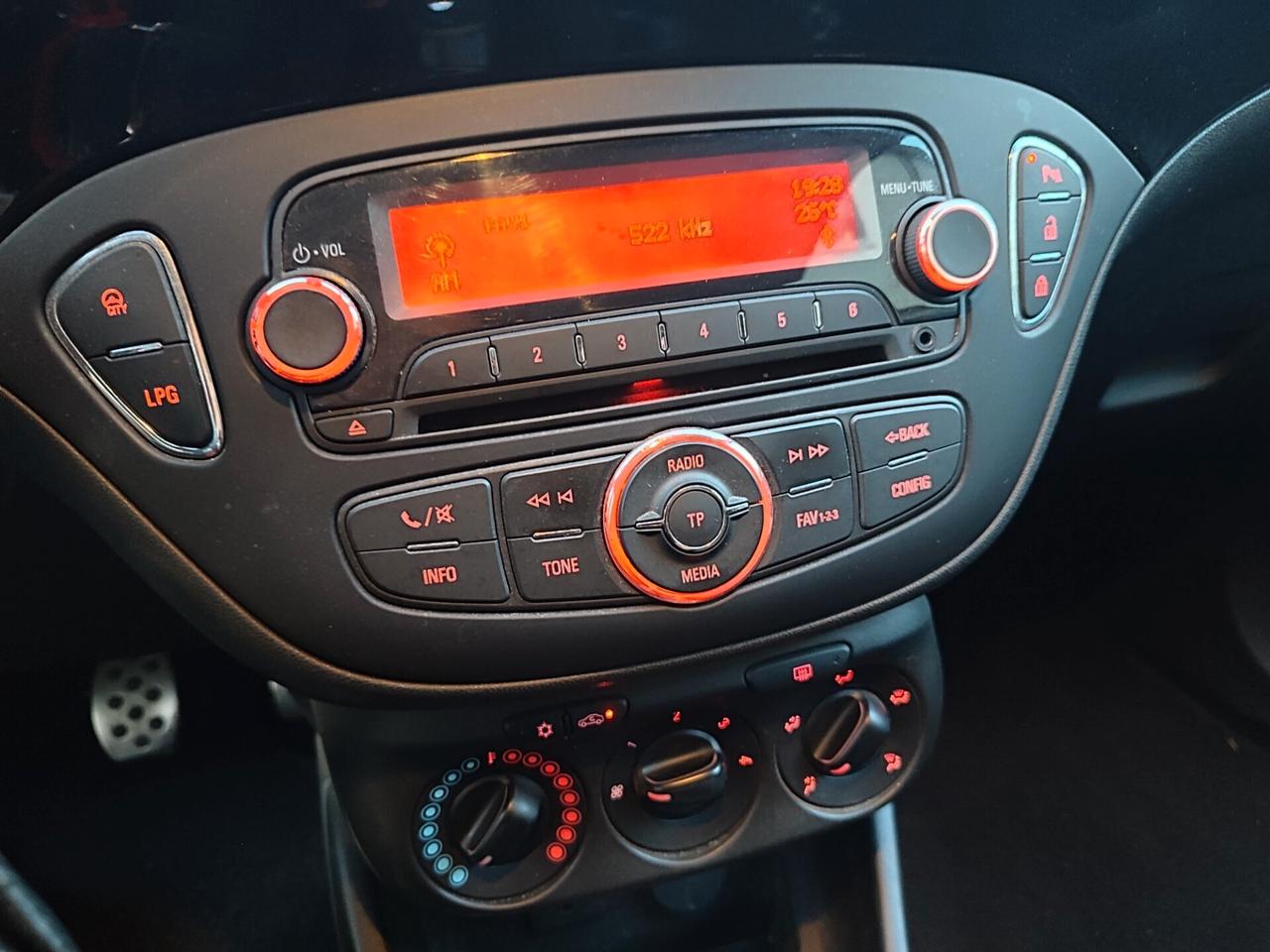 OPEL CORSA DEL 2018 A GPL DI CASA EURO6B MOLTO BELLA