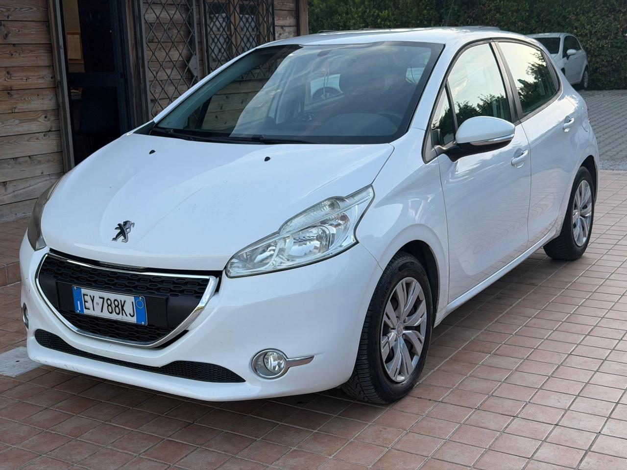 Peugeot 208 1.4 HDi 68 CV 5 porte Access