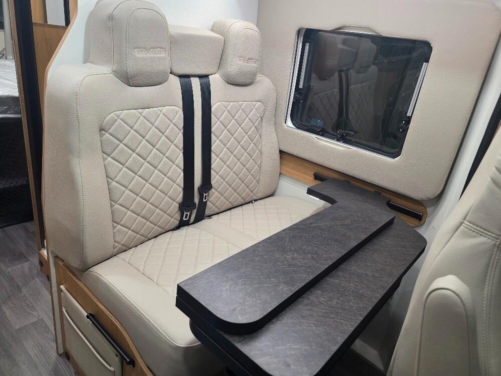 CAMPER VAN FONT VENDOME FORTY VAN 4X4