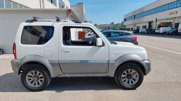 Suzuki Jimny 1.3 4WD Evolution