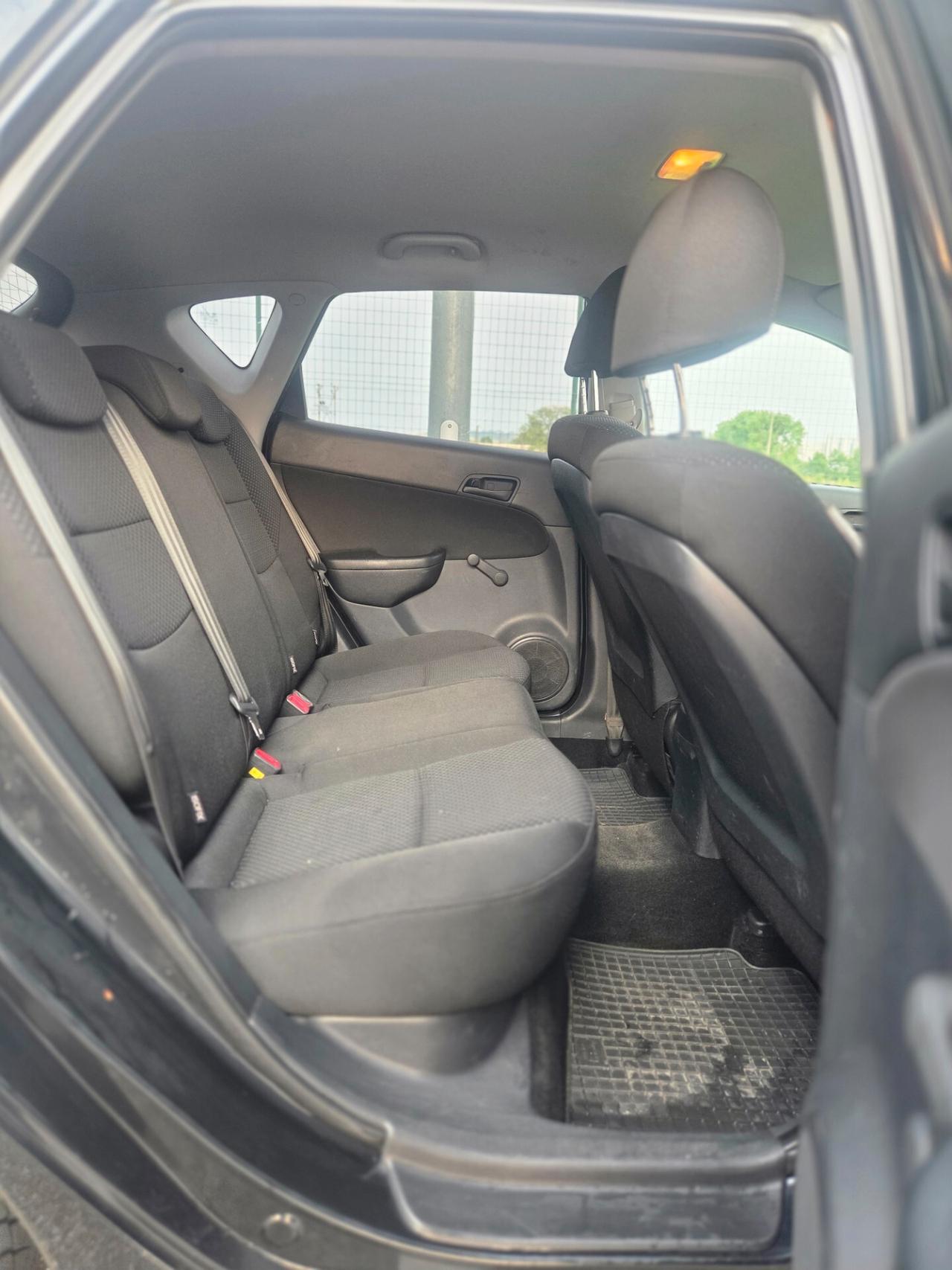 Hyundai i30 1.6 CRDi VGT 16V 90CV 5p.