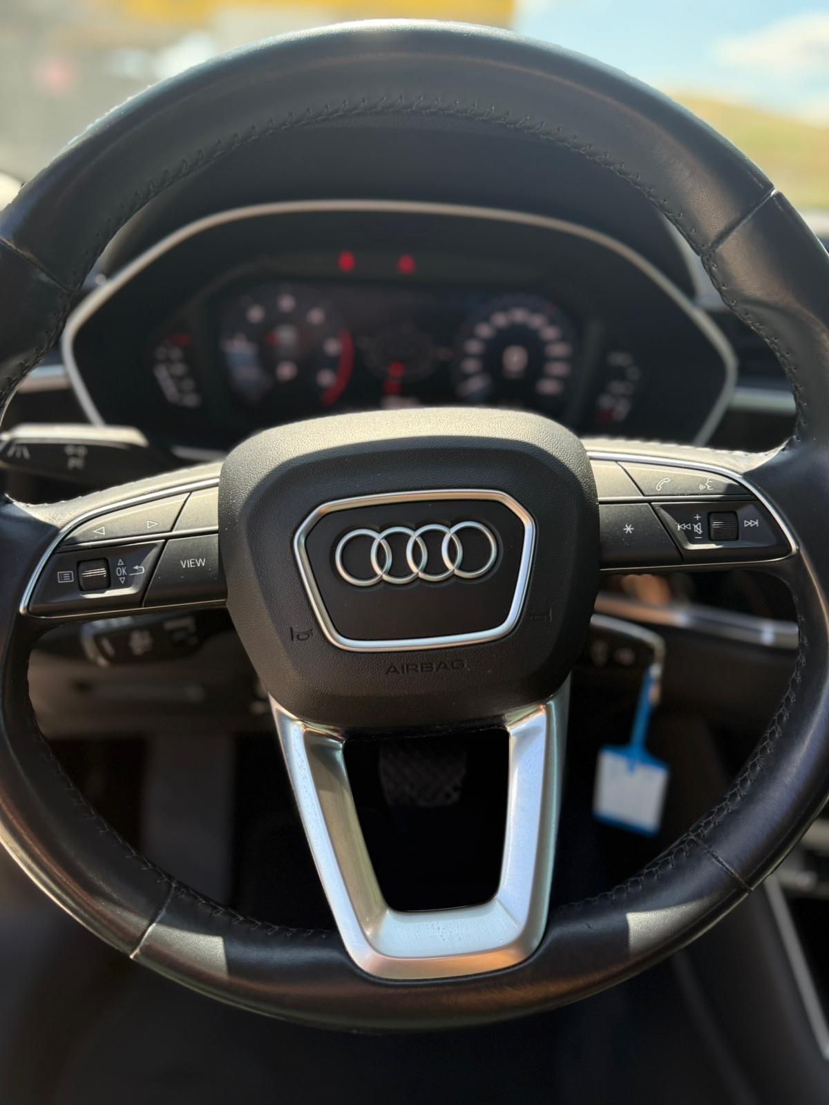 Audi Q3 35 TDI S tronic Business