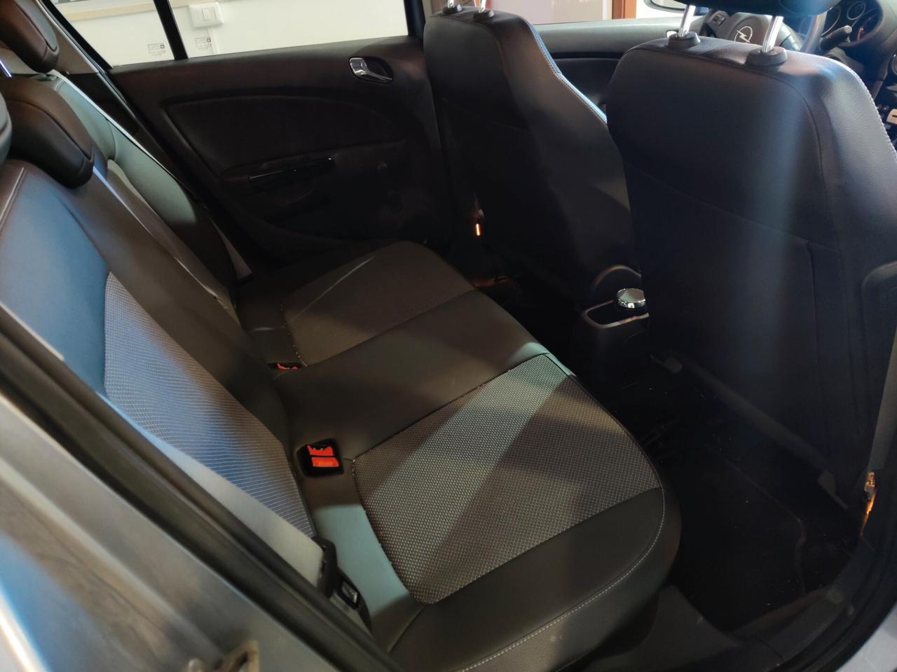Opel Corsa 1.2 5 porte Easytronic Cosmo