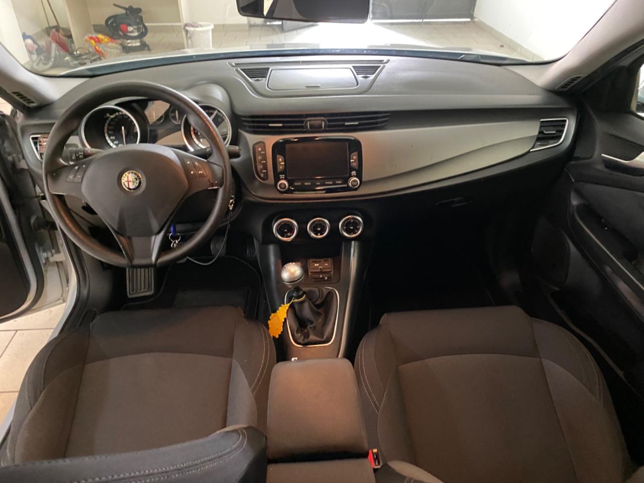 Alfa Romeo Giulietta 1.6 JTDm-2 105 CV Distinctive