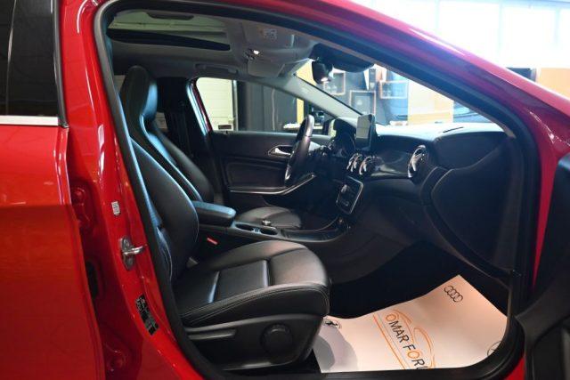 MERCEDES-BENZ GLA 200 PREMIUM AMG AUTO TETTO CAM PELLE LED 19"STRAFULL!!