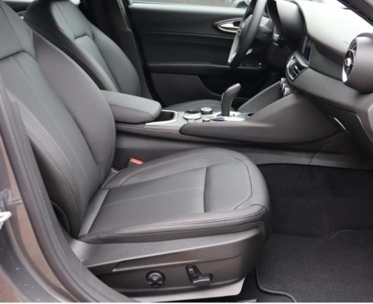 Alfa Romeo Giulia 2.0 Turbo 280 CV AWD Q4 Ti