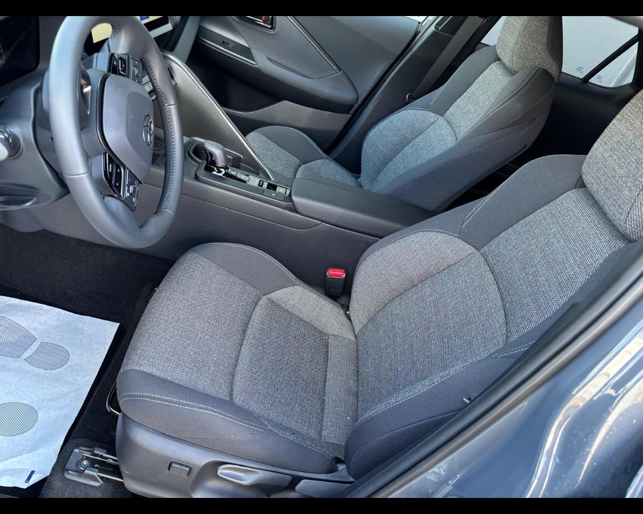 Toyota C-HR II 2023 - C-HR 1.8 hev Trend fwd e-cvt